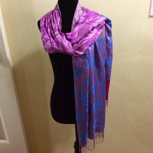 π100% silk wrap/scarf made in Indiaπ - Picture 3 of 10